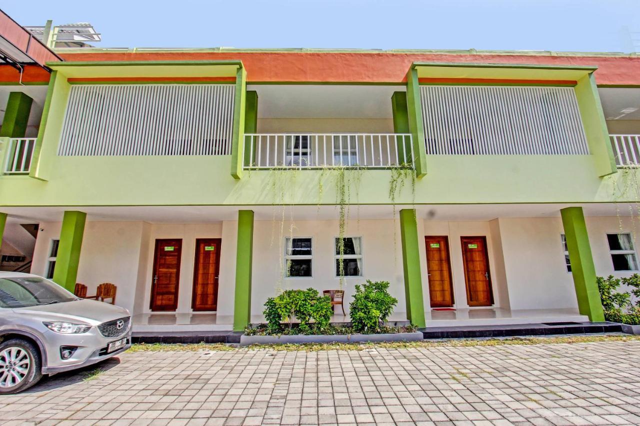 Capital O 91384 Rintaka Residence Senggigi Εξωτερικό φωτογραφία